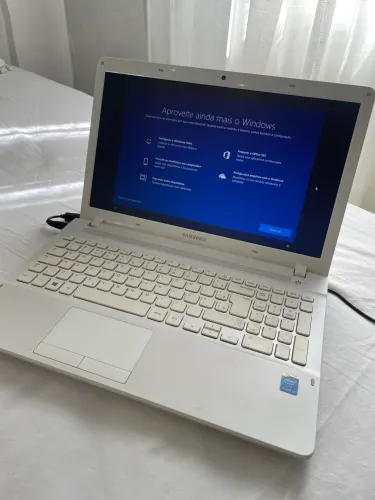 Notebook Samsung NP270e5j Core Intel i5 1TB 15.6? Branco