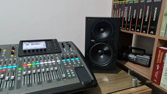 Monitores Mackie HR824 Par em ótimo estado