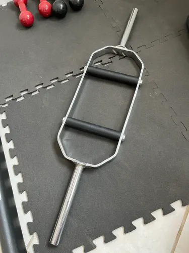 Barra de musculação pulldown