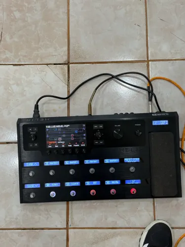 Line 6 Helix Floor com Bag