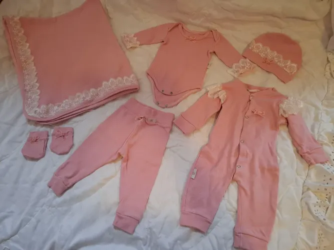 Kit recém nascida com renda