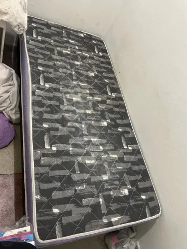 Cama de solteiro a venda 