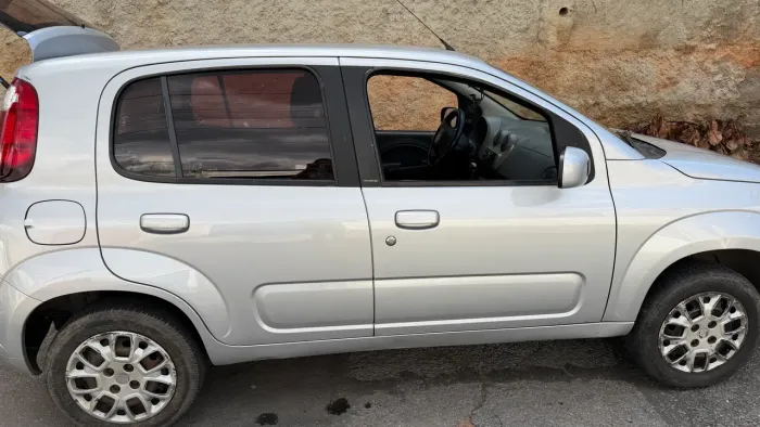Fiat Uno Vivace Celeb. 1.0 EVO F.flex 8V 5P 2013