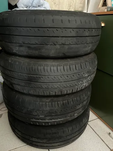 Pneus 175 65 R15 usados