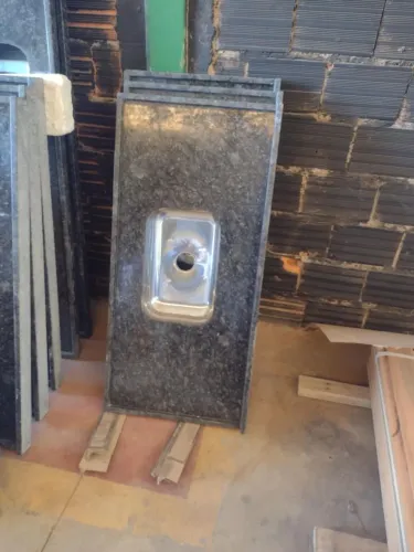 Pias de granito verde Ubatuba 1,20 x57 