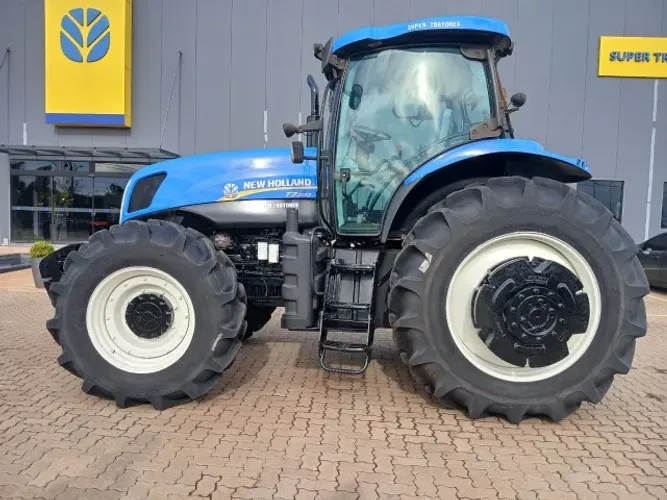 Trator New Holland T7.240
