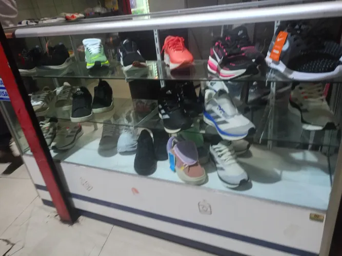 Outlet de tênis masculino e feminino 