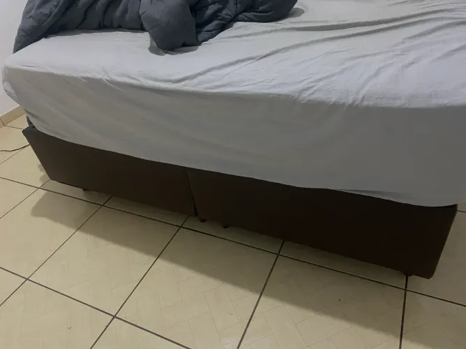 Cama e colchão queen molas ensacadas