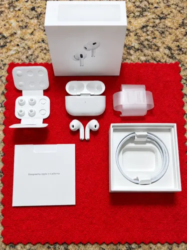 Apple AirPods Pro 2ª geração com caixa e acessórios