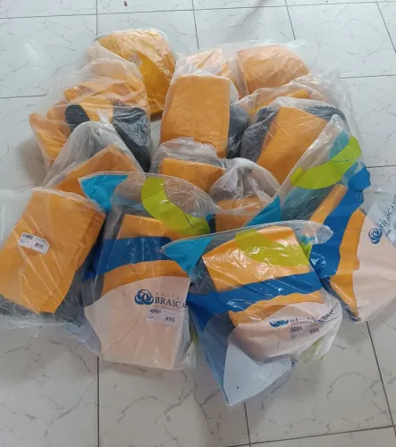 14 Calças Saneamento com bota PVC conjugada com preço de ocasião