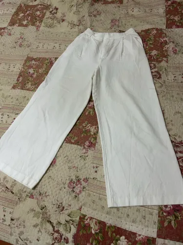 Calça Branca com Pregas - Zara