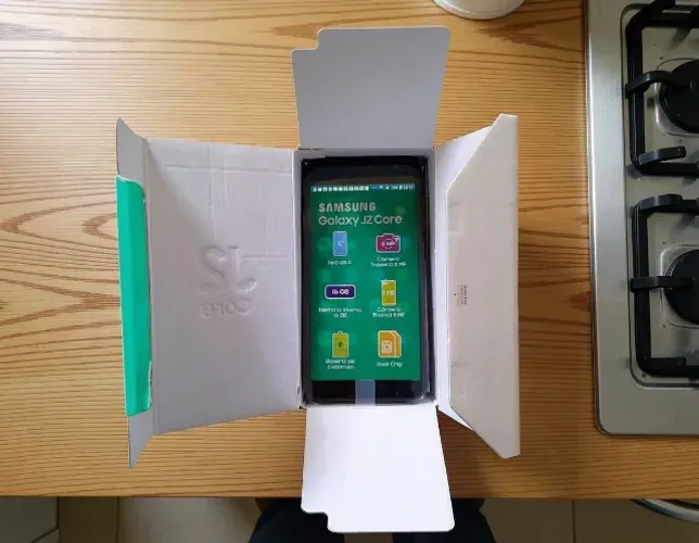 Smartphone J2 Core