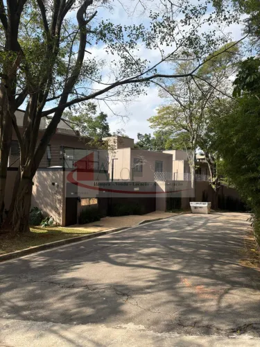 Condomínio Villaggio Cidade Jardim. Localização Premium nunca habitado. NOVO Área total do