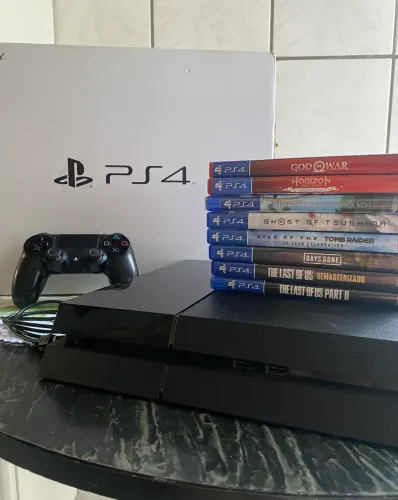 PlayStation 4 Fat 1TB + 2 Controles + 8 Jogos - R$ 1.300