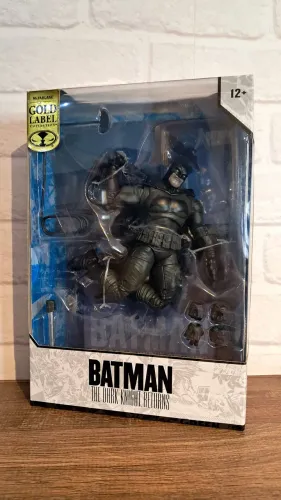 Boneco Batman: The Dark Knight Returns - McFarlane Gold Label (Lacrado)