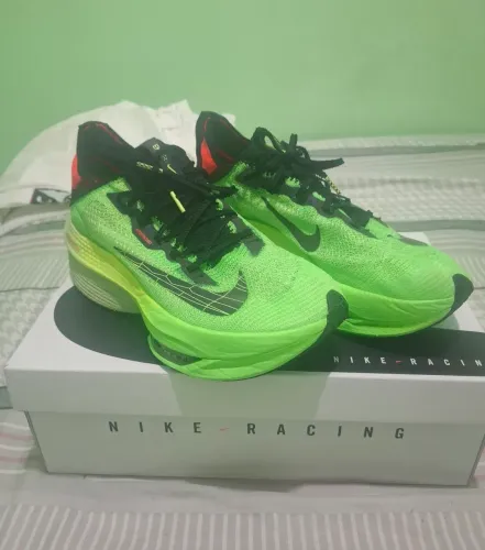 Nike alphafly 2. N°43. Em excelente estado! Quase sem uso.