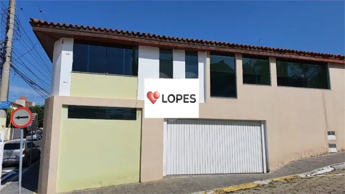 Casa 9 dormitórios 4 banheiros 3 vagas Centro Sorocaba