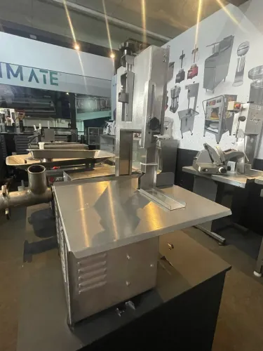 SERRA FITA DE BANCADA P/ CARNE CI REGULADOR DE CORTE, LÂMINA 1.740MM,