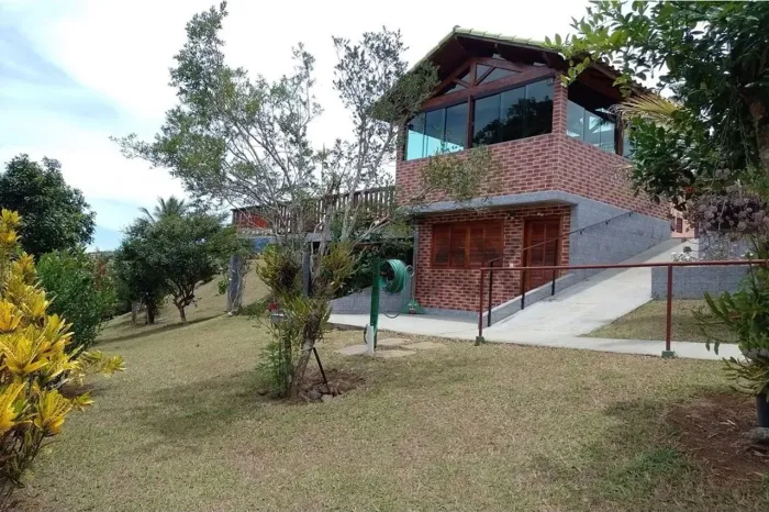 Casa dos Sonhos em Condomínio Fechado!