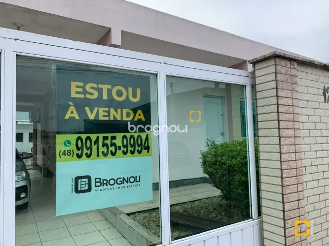 Casa Espaçosa à venda na Fazenda Santo Antonio - São José SC