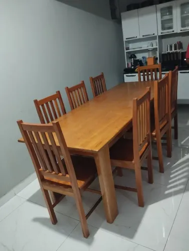 Conjunto de mesa de jantar com 8 cadeiras