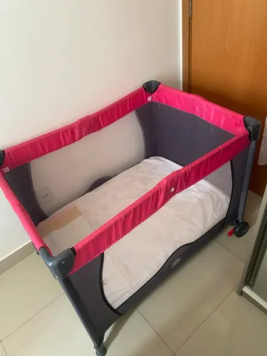 BERÇO E CHIQUEIRINHO 2 em 1