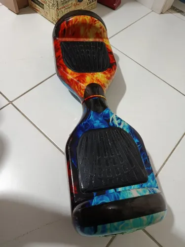 Hoverboard 6.5": Inclui Bluetooth e luzes LED
