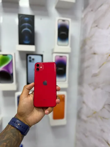 IPHONE 11 - 64GB ? R$ 999