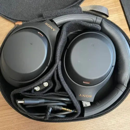 Fone de Ouvido Sem Fio Sony WH-1000XM4 - Preto