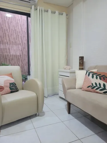 Consultório com jardim de inverno e banheiro para área de saúde