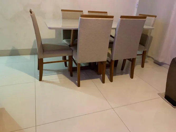 Mesa de jantar madeira