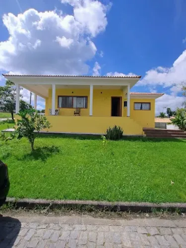 Casa com 3 quartos (um suíte) para alugar, 147 m², cond. Gan Éden por R$ 2.800,00 + taxas/