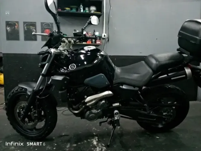 Vende-se moto linda impecável.