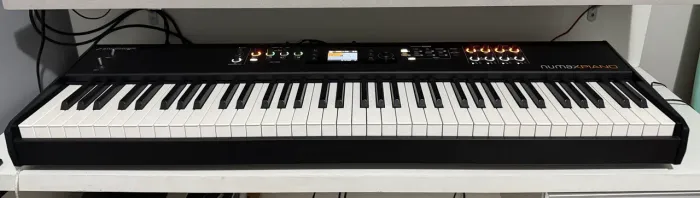 Piano Studiologic Numa X - 73 Teclas