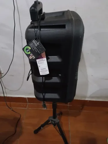 Vendo caixa de som seminova