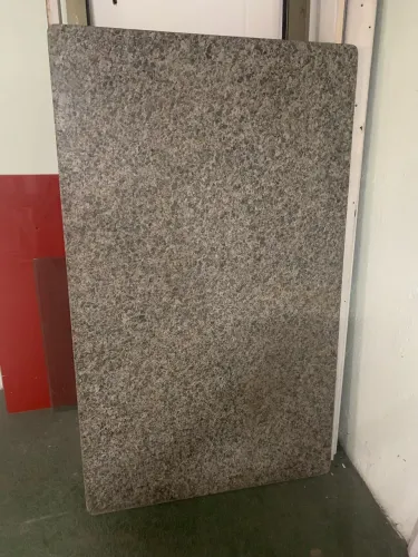 Mesa granito cinza 2cm-1,50x90-Obs: não incluso frete -
