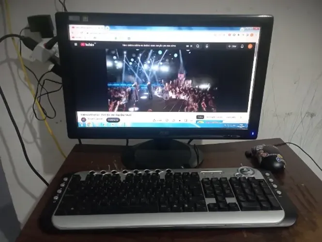 Pc básico bom pra estudar ver vídeos