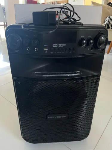 Caixa de Som e 2 microfones sem fio