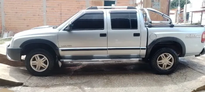 Chevrolet S10 P-up Colina 2.8 TDI 4x2/4x4 CD Dies. 2011