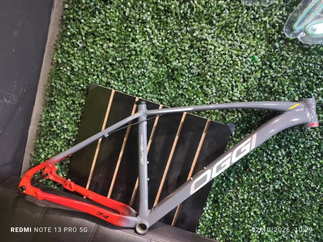 Quadro Oggi 7.4 modelo 2026 tamanho 19