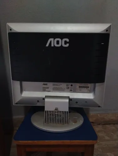 Monitor AOC 16 polegadas