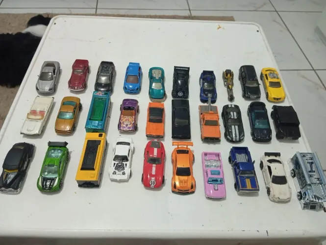 Hot Wheels carrinhos