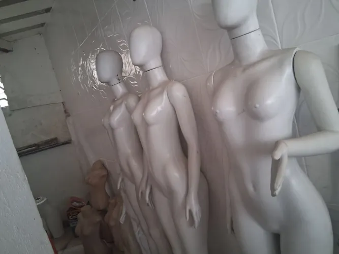 Manequins