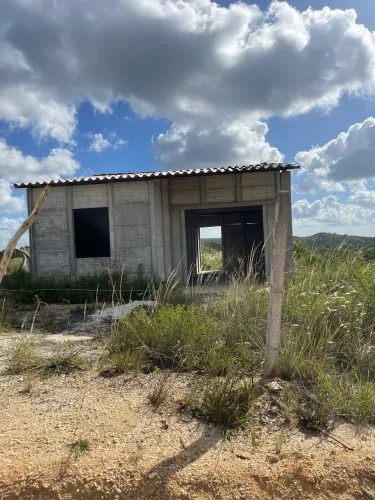 Vendo terreno com casa em construção