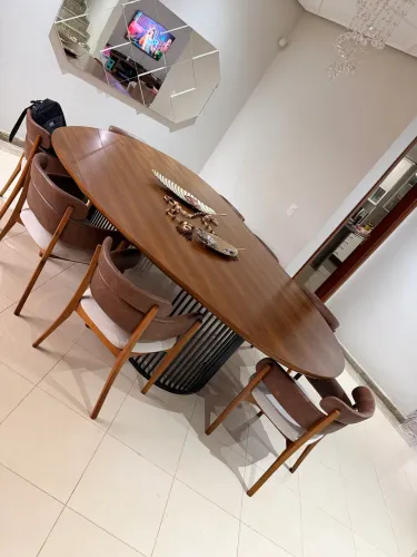 Mesa Orgânica com 8 cadeiras - Alto Padrão 