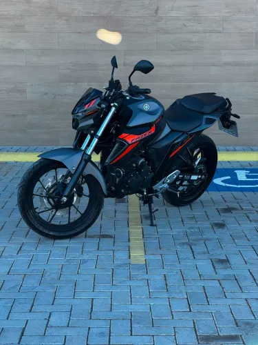 Yamaha FZ25 250 FAZER CONNECTED