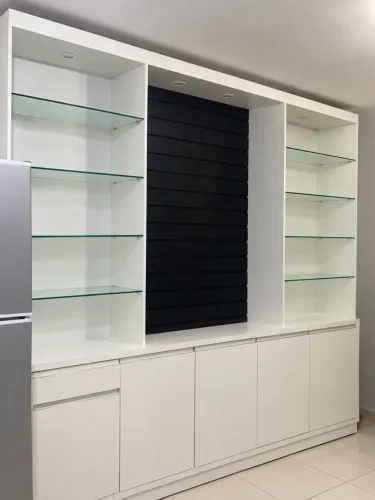 Vendo cristaleira para loja