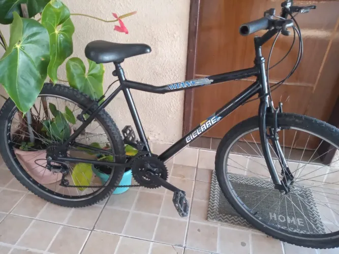 Bicicleta aro 26 com marcha usada mais em Boas condições