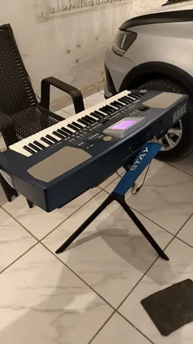 VENDE-SE KORG PA 500 CONSERVADO