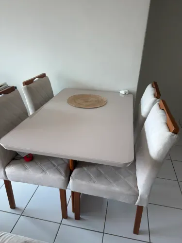 Mesa de jantar 4 cadeiras - EXTRA